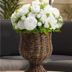 NWT My Texas House 8.1 in Dia x 10.6 in H Woven Resin Planter Container